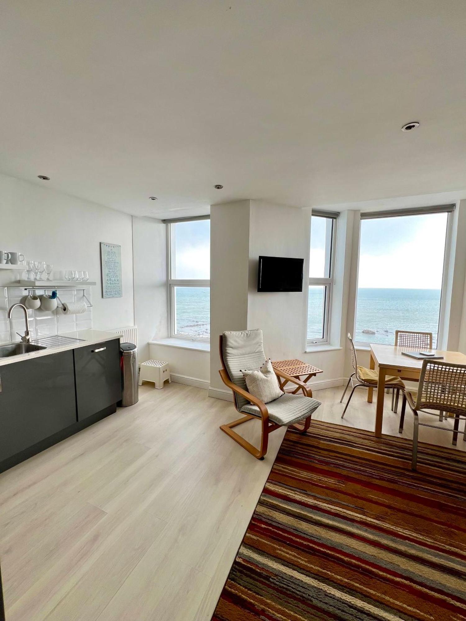 Marine Terrace Apartments クリクキエス エクステリア 写真